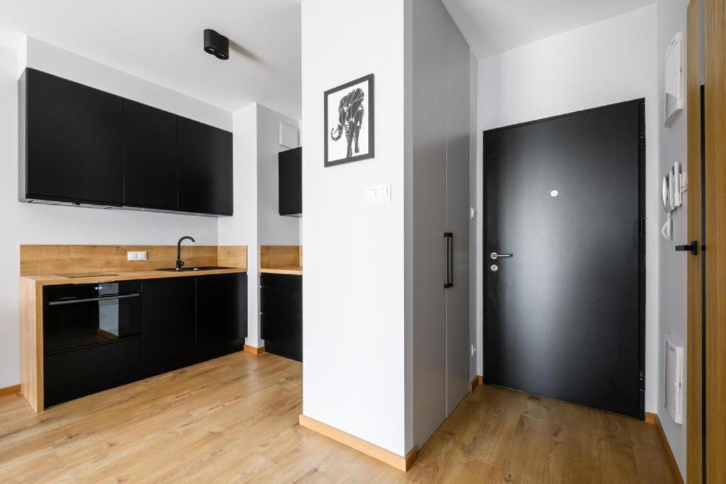 Platinum Towers Apartments Варшава Экстерьер фото
